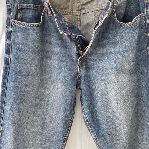 Old Navy Men's Famous Bootcut Jeans Size 36x32 - Picture 9 of 10